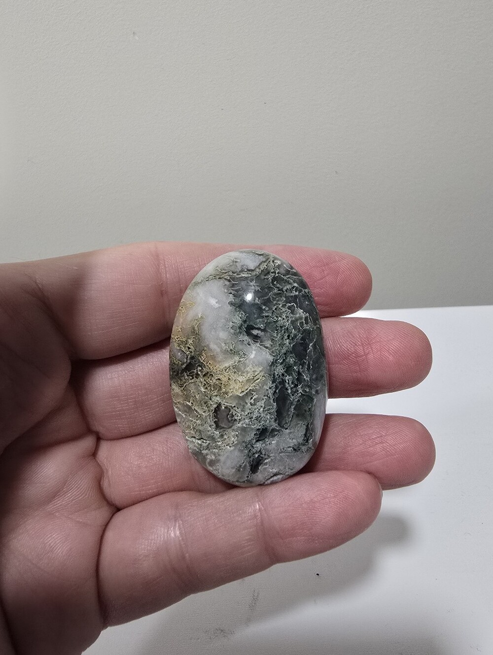 Moss Agate Crystal Palmstone #G - Picture 5 of 7